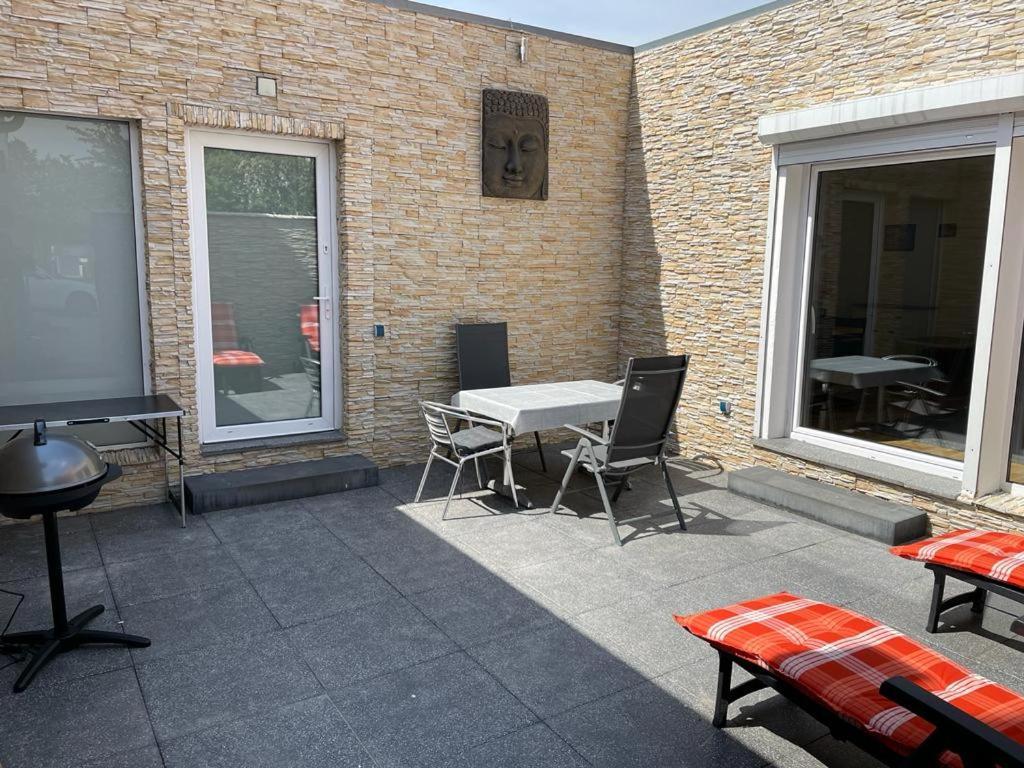 Bungalow Mit Terrasse Regensburg Exterior foto